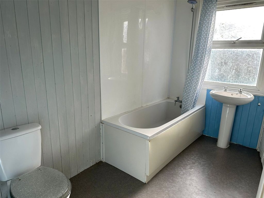 Property photo 2 of 4 Picture No. 01