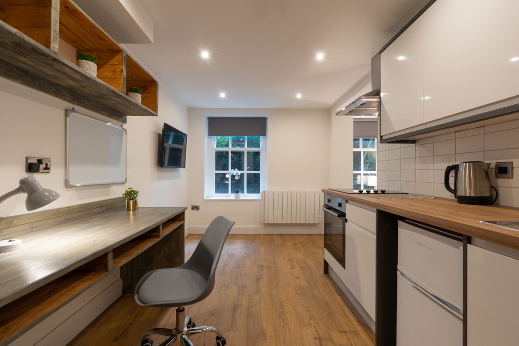 Property photo 3 of 4 Jesmond View Block A Studio 2 Bedroom 1