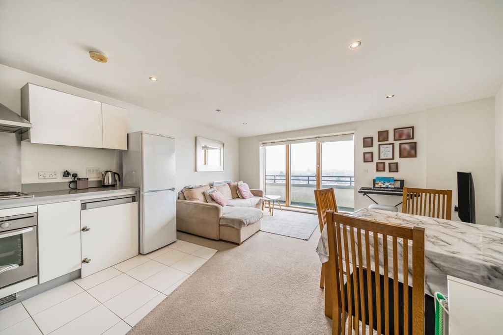 Property photo 3 of 5