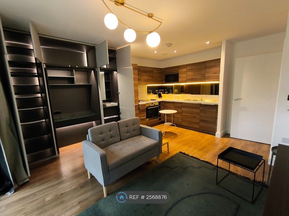 Property photo 1 of 13 Hidden Desk/Lounge