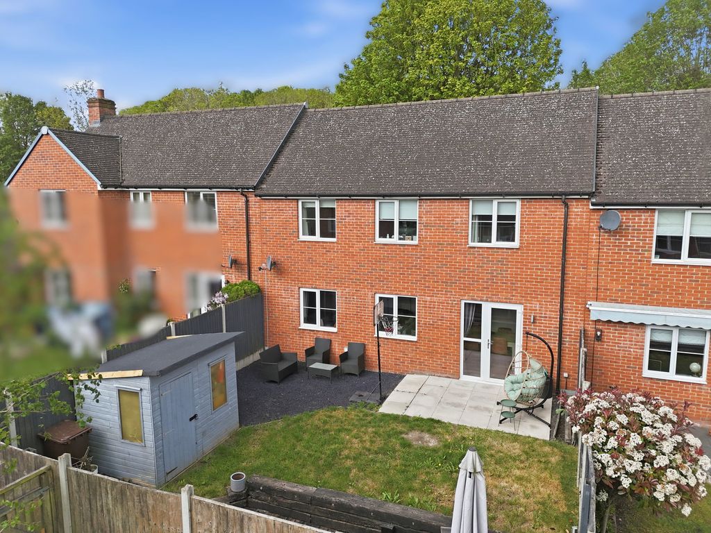 Property photo 2 of 25