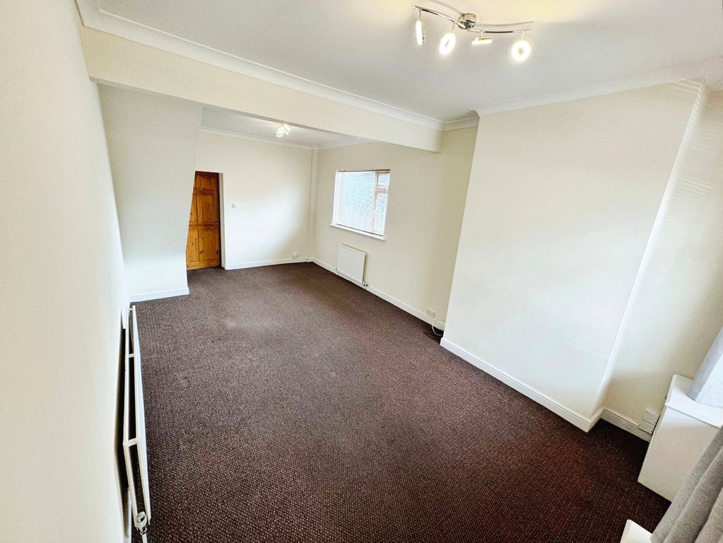 Property photo 3 of 11 Picture No. 52