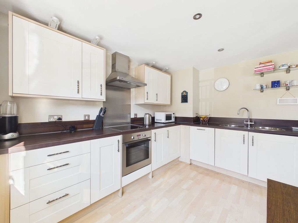 Additional image 4 of 2 bed flat for salePasteur House, Ockbrook Drive, Mapperley, Nottingham NG3