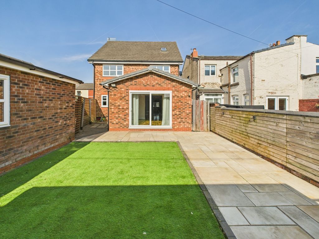 Property photo 2 of 39