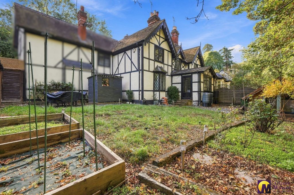 Property photo 3 of 24