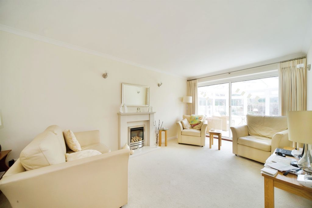 Property photo 3 of 17