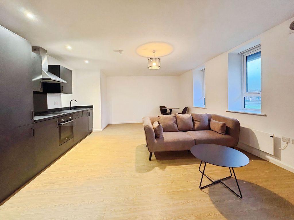 Property photo 3 of 9