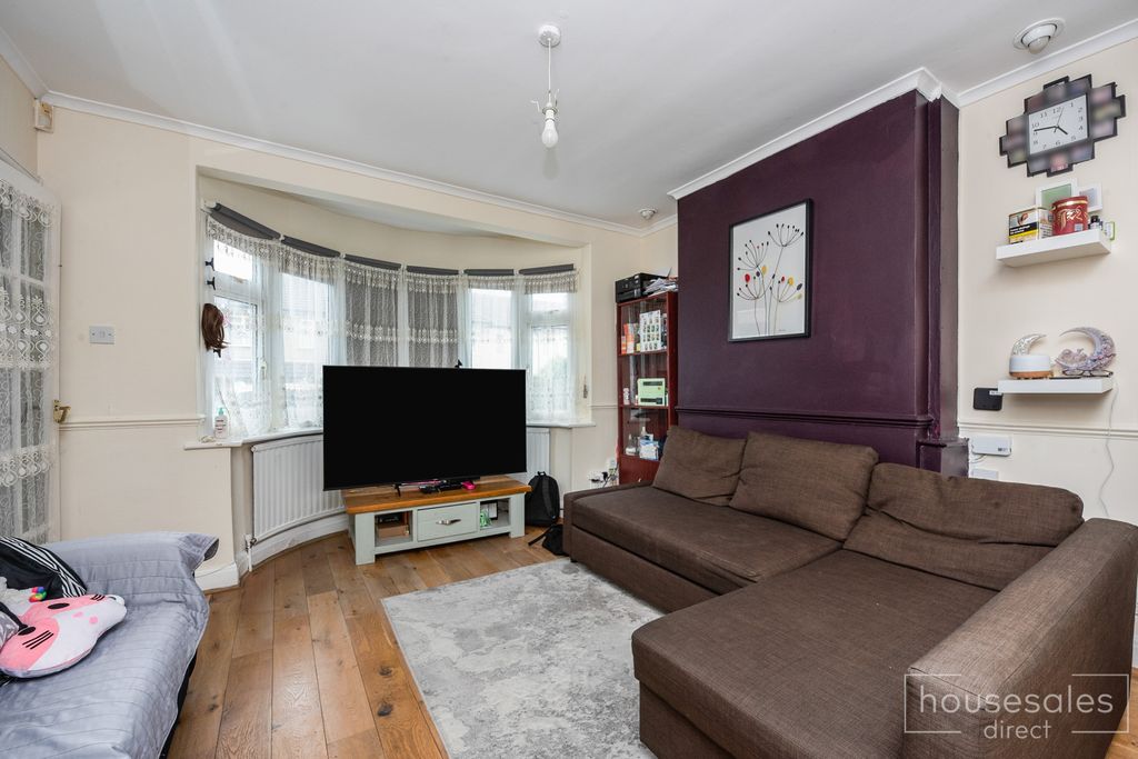 Property photo 2 of 13