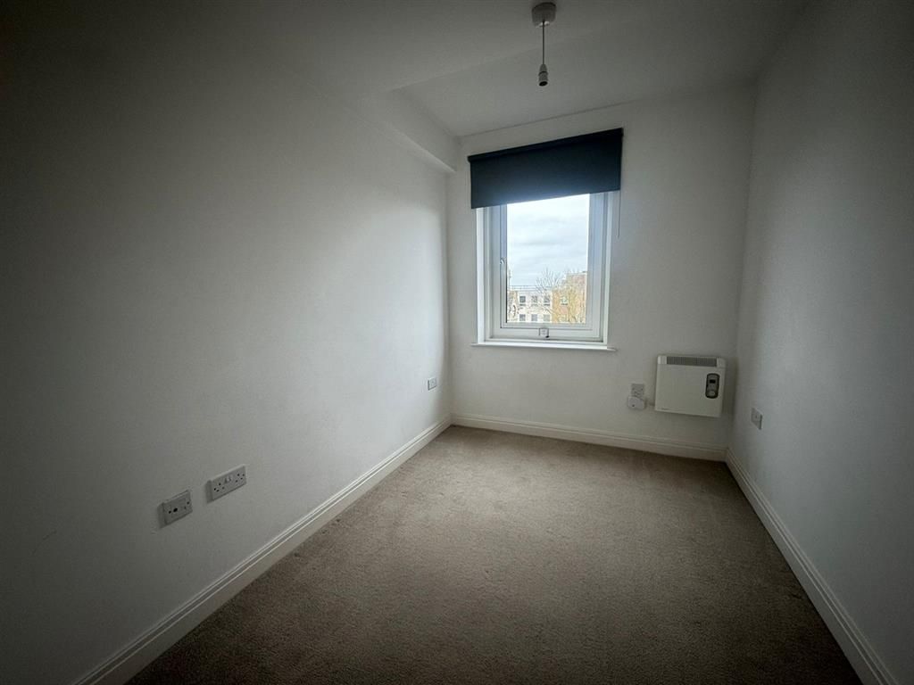 Property photo 2 of 9 Bedroom 1