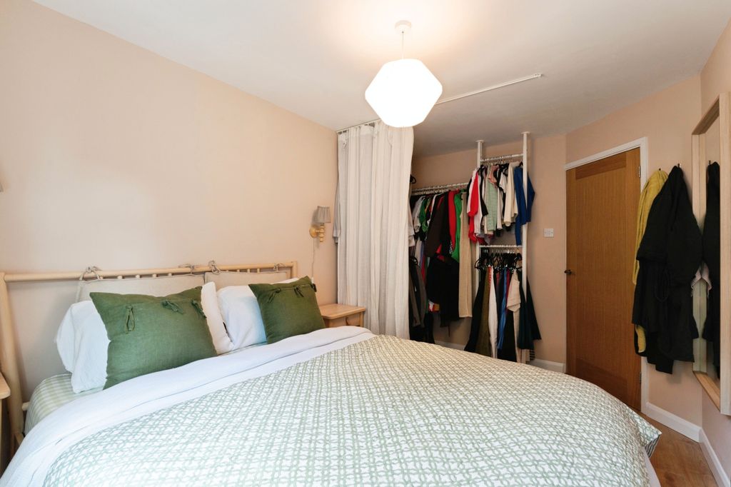 Additional image 12 of 2 bed flat for saleChurch Mews, Basildon SS15