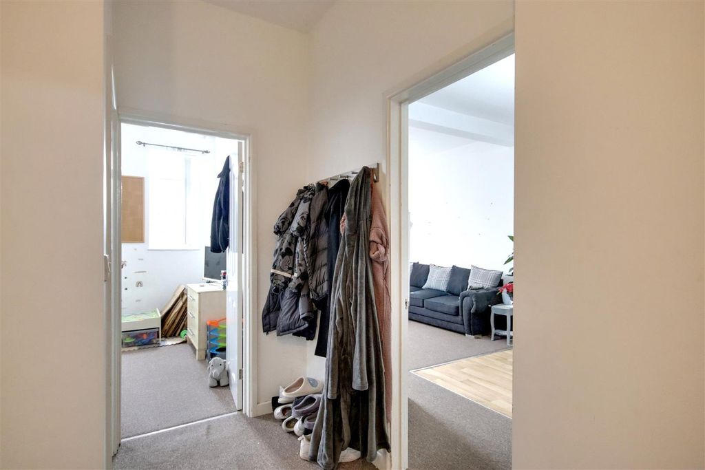 Property photo 3 of 6 Img_4149-Img_4151.Jpg