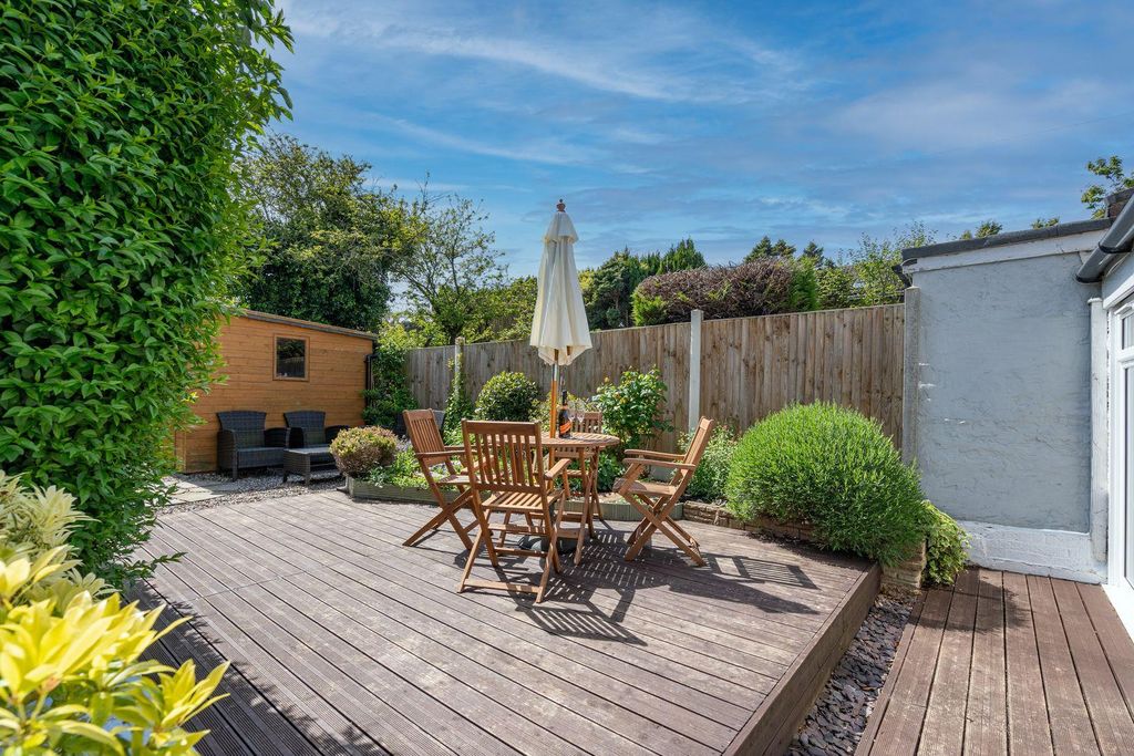 Property photo 3 of 35 Garden