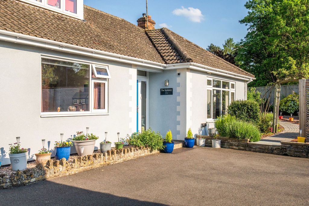 Property photo 1 of 22