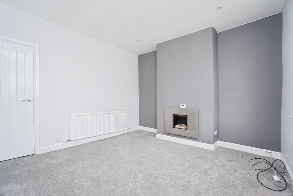 Property photo 2 of 14 Living Room