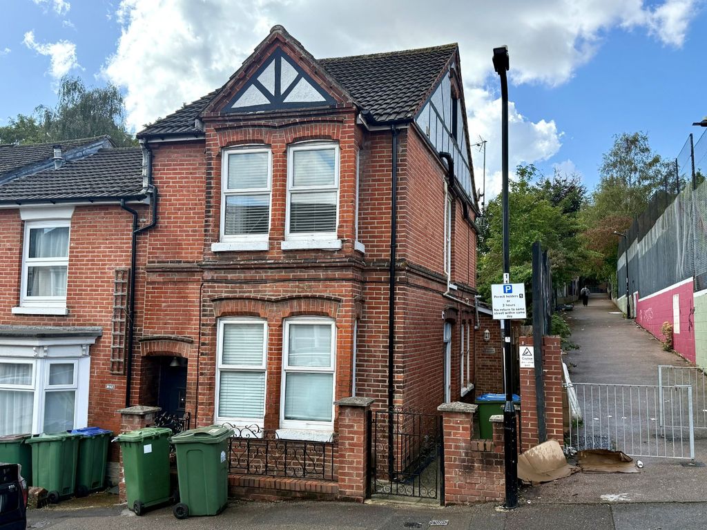 Property photo 1 of 11 Picture No. 13
