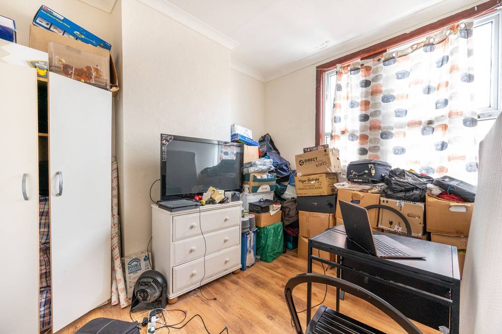 Property photo 2 of 4