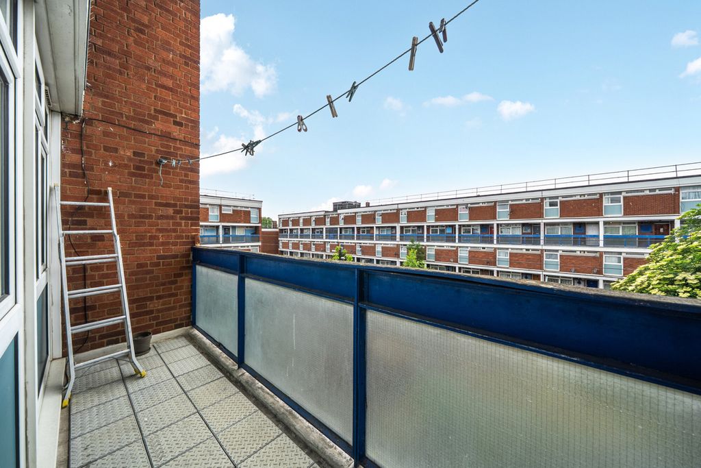Property photo 3 of 14 1457762-3-6A01B73...