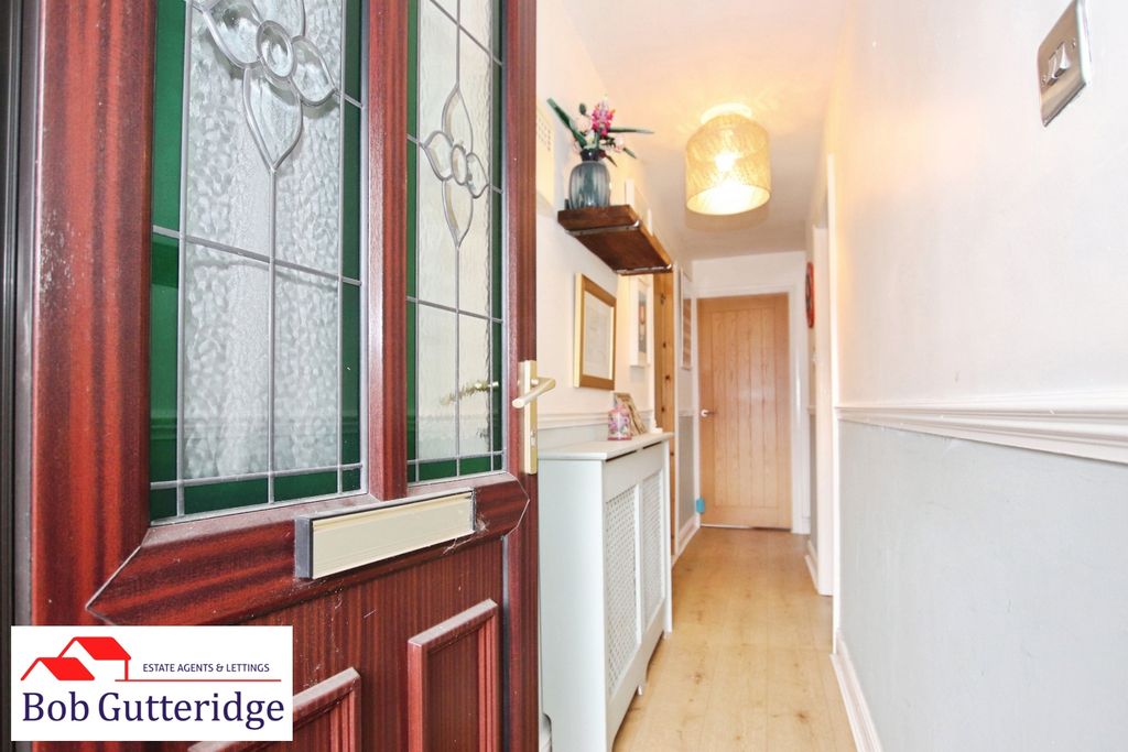 Property photo 2 of 35 Entrance Hallway