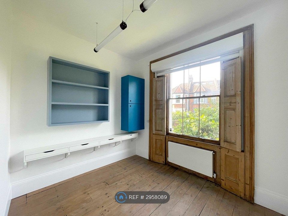 Property photo 3 of 12