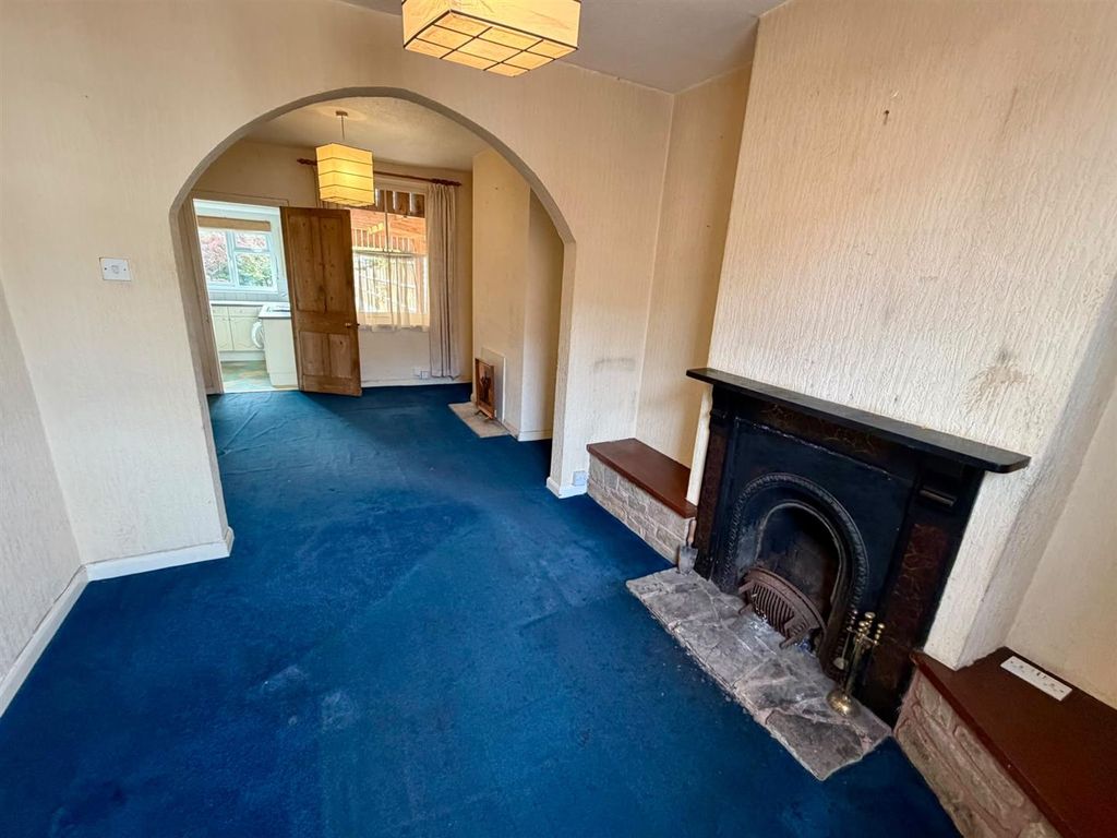 Property photo 2 of 13