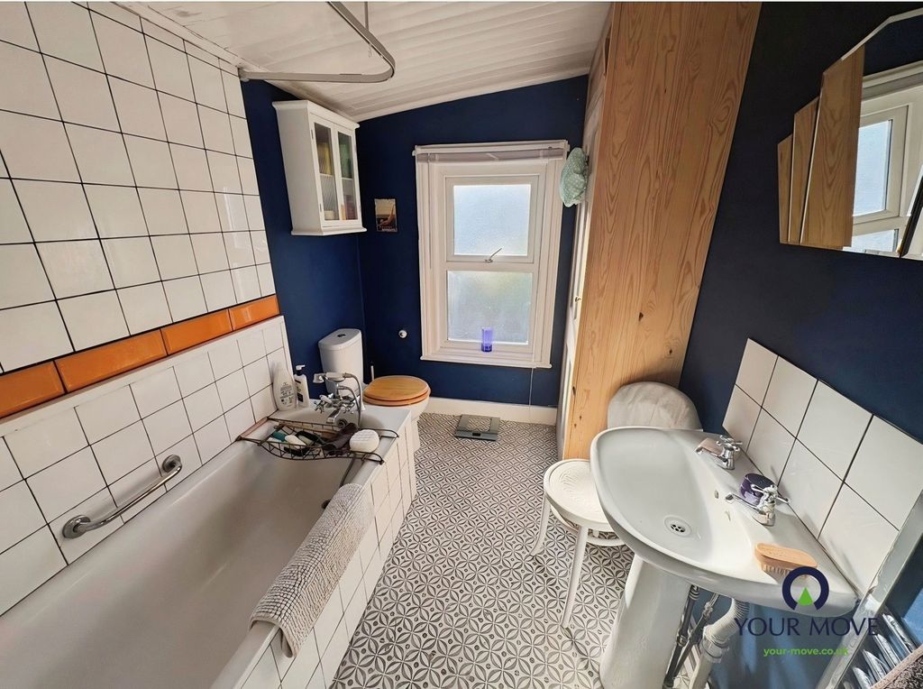 Property photo 3 of 13 Pbox-Img.Jpg