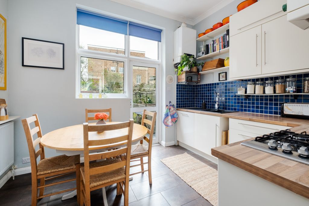 Property photo 2 of 29