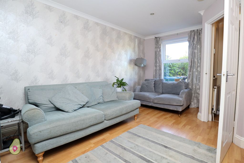 Property photo 3 of 13 3470268