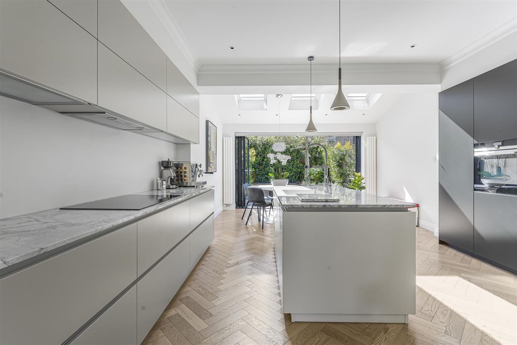 Property photo 1 of 16 Kitchen