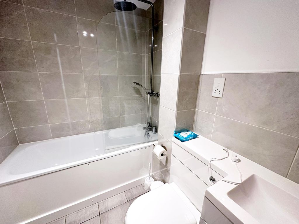 Property photo 2 of 5 Bathroom