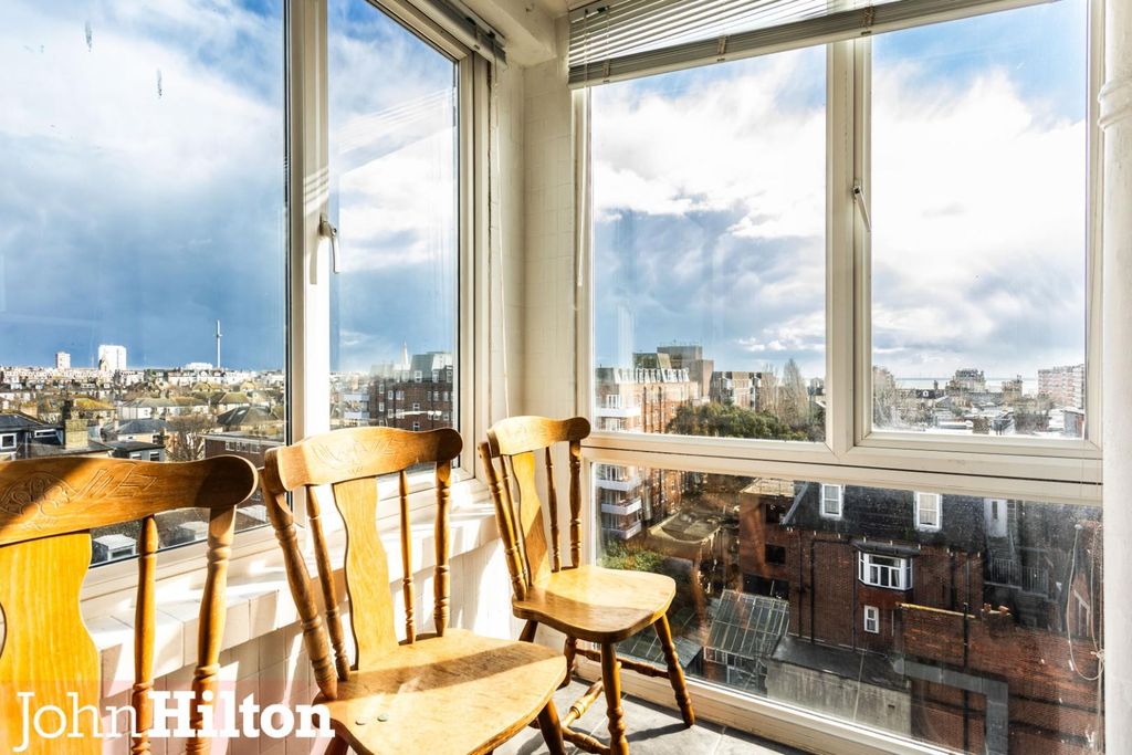 Property photo 3 of 14 Bowen Court-20.Jpg