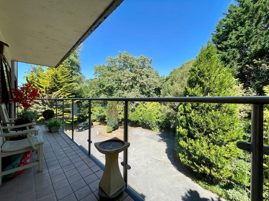 Property photo 2 of 24