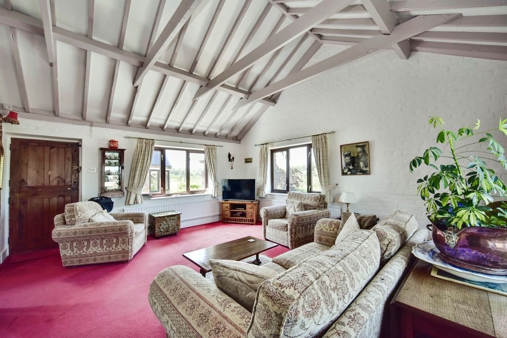 Property photo 3 of 17