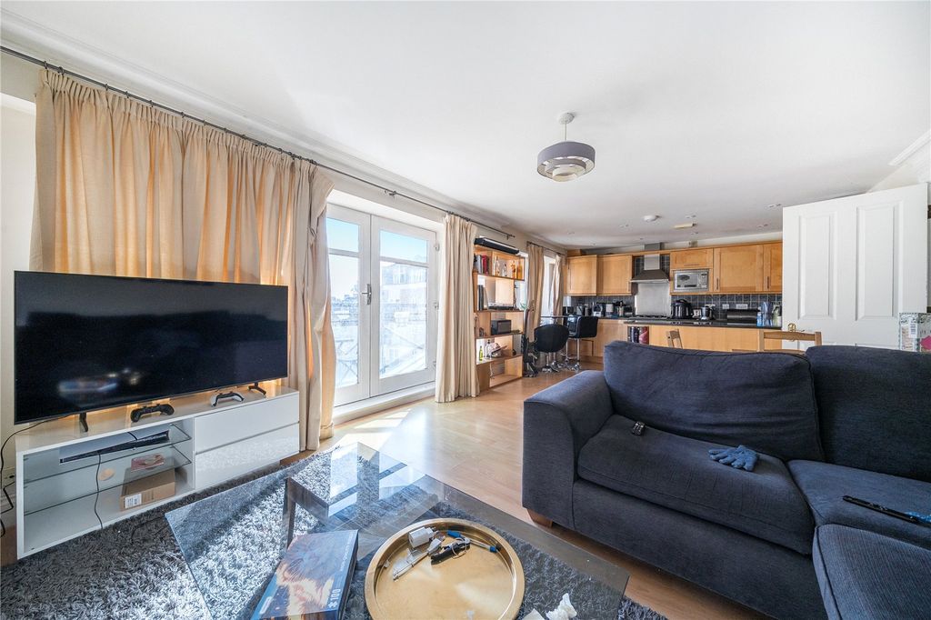 Property photo 2 of 18 Reception Room