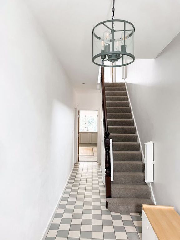 Property photo 3 of 7 Photo 4