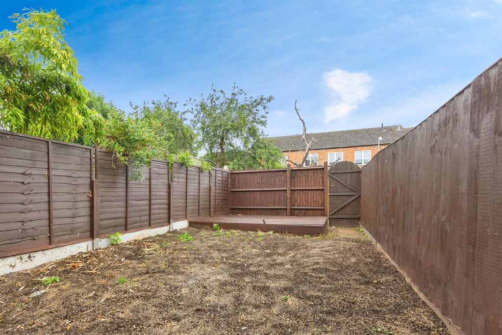 Property photo 2 of 12