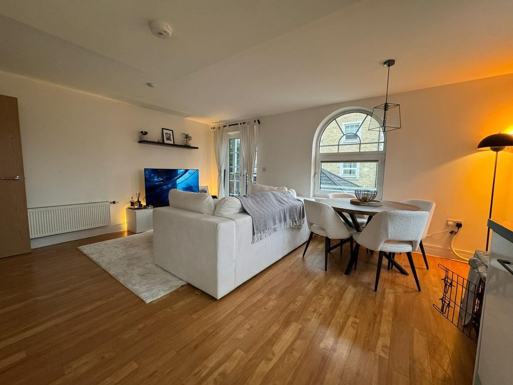 Property photo 2 of 15 Photo 12