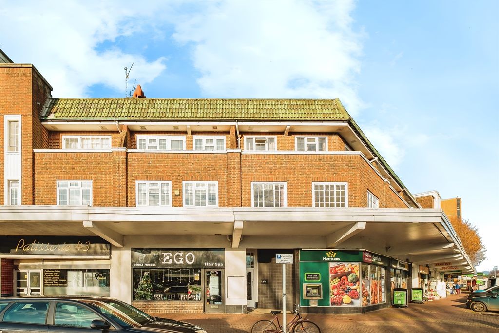 Property photo 1 of 17