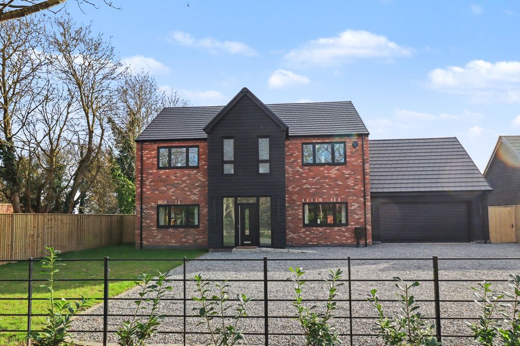 Property photo 2 of 53 5003182