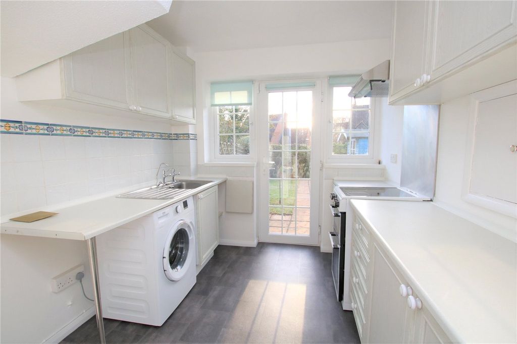 Property photo 3 of 11 Picture No. 20