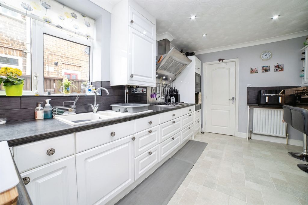 Additional image 6 of 3 bed semi-detached house for saleSunningdale Avenue, Heanor DE75