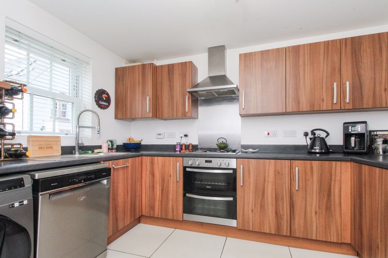 Property photo 2 of 19 Kitchen