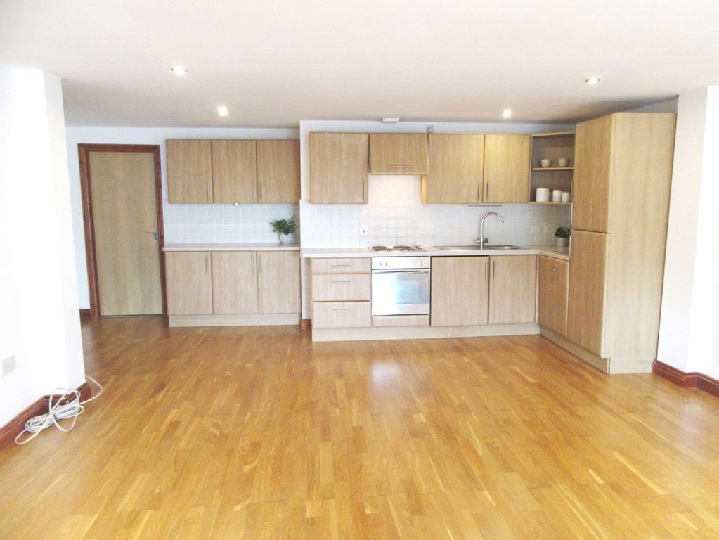 Property photo 3 of 9 Kitchen