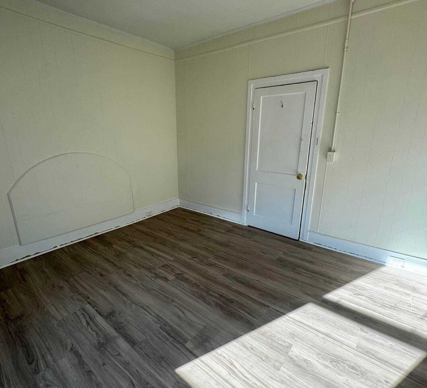 Property photo 3 of 12 <Alttext/>