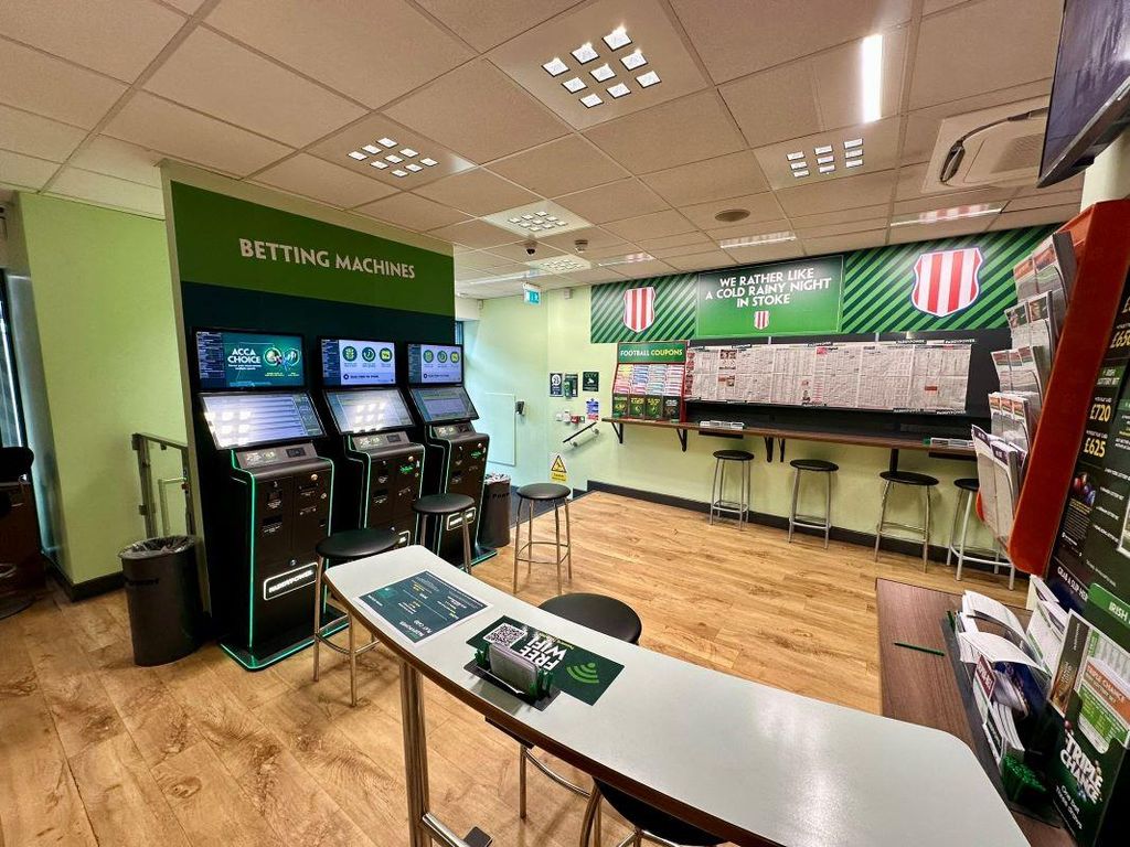 Property photo 2 of 6 2525985_Web_Medium.Jpeg