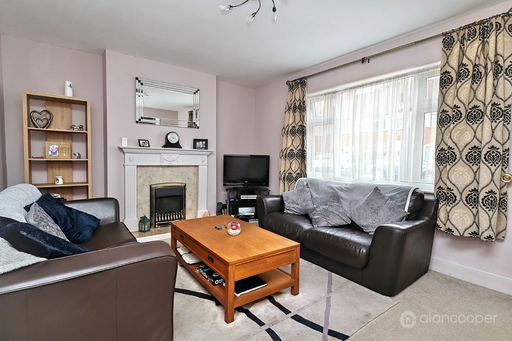 Property photo 3 of 20 5304598