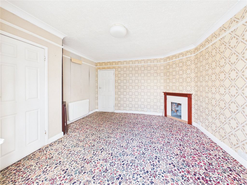 Property photo 3 of 15 Picture No. 04