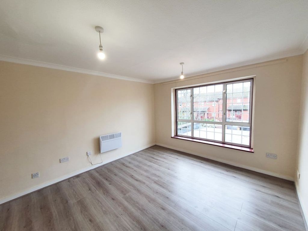 Property photo 1 of 2