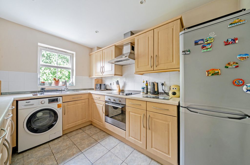 Property photo 3 of 22 Kitchen