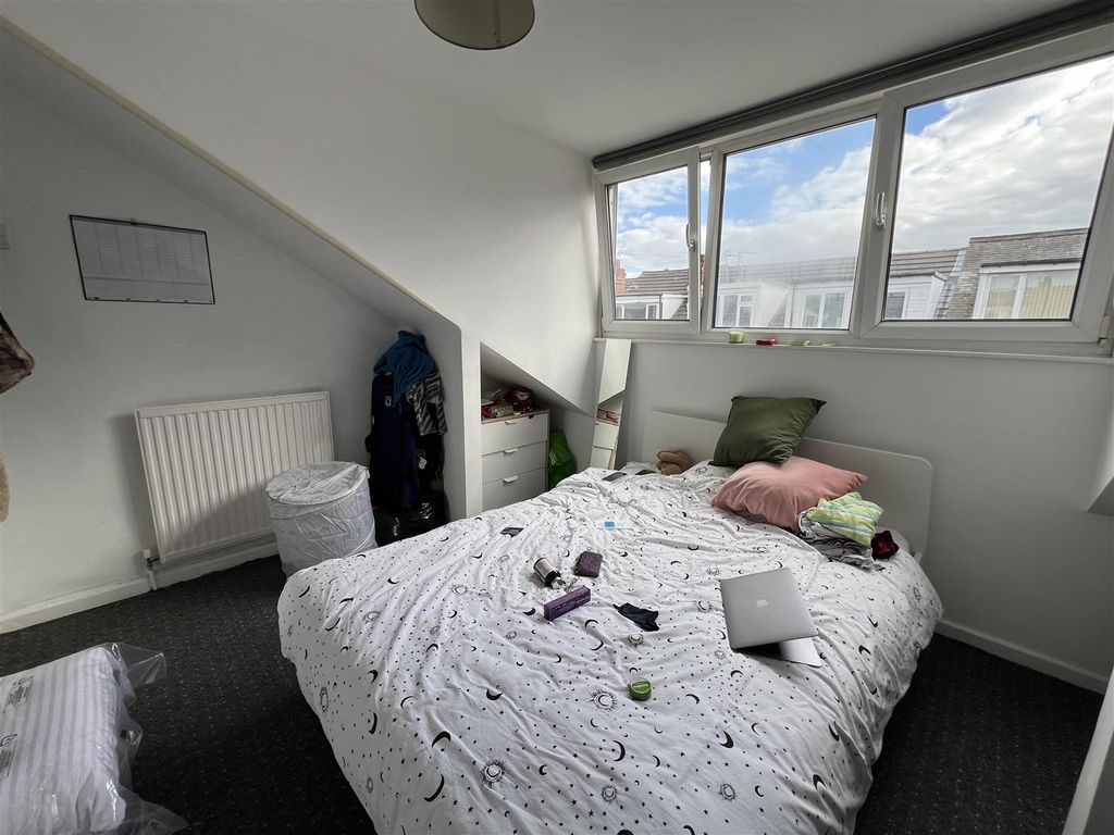 Property photo 3 of 12 Image00013.Jpeg