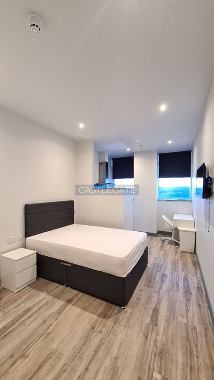 Property photo 3 of 12 Room 73, Renaissance Works, 103 New Street, Huddersfield, HD1 2Tw
